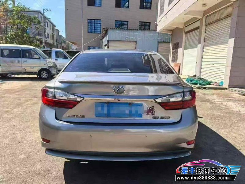 17年雷克萨斯ES轿车抵押车出售