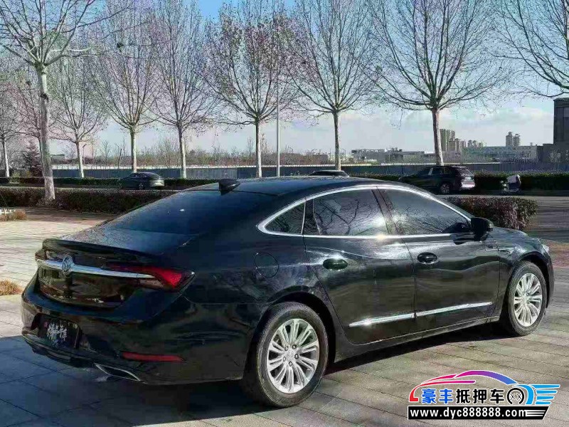 20年别克君越轿车抵押车出售