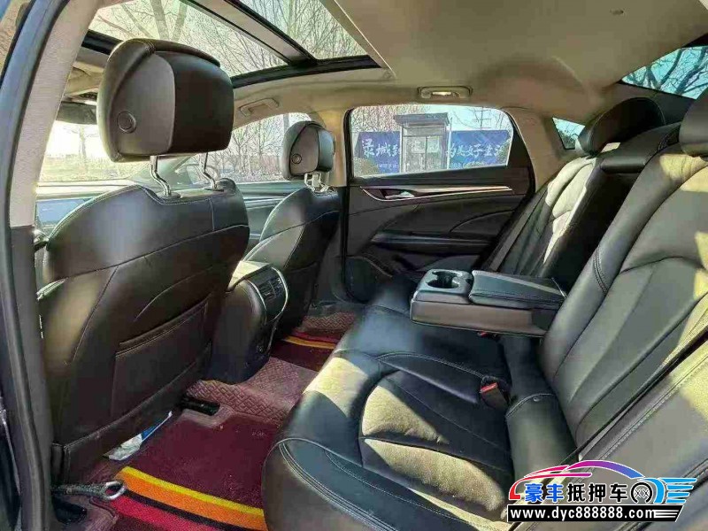 20年别克君越轿车抵押车出售