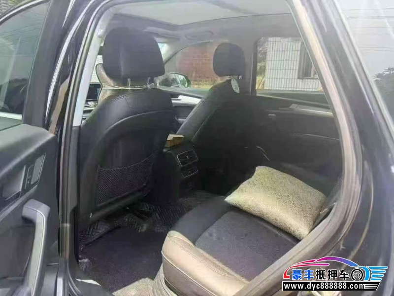 20年奥迪Q5轿车抵押车出售