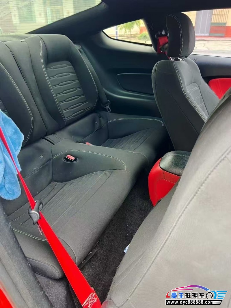 16年福特野马轿车抵押车出售