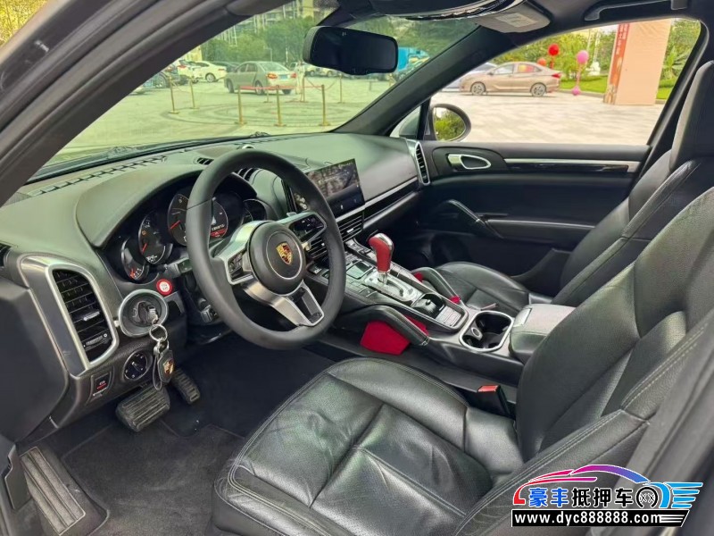 12年保时捷卡宴轿车抵押车出售