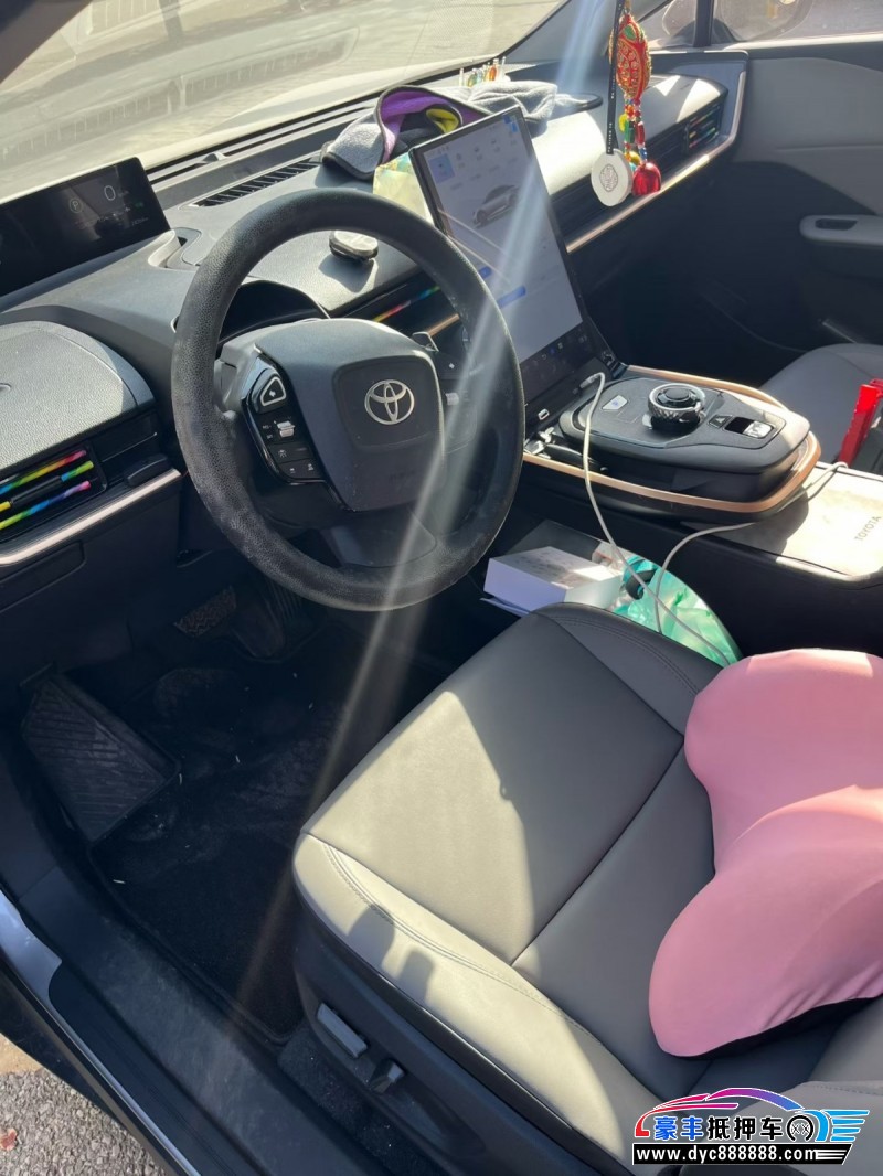 25年丰田BZ3轿车抵押车出售