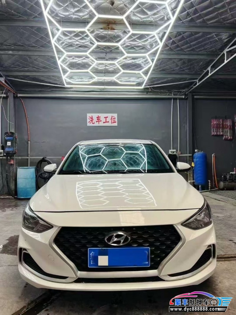 抵押车出售21年现代悦动轿车