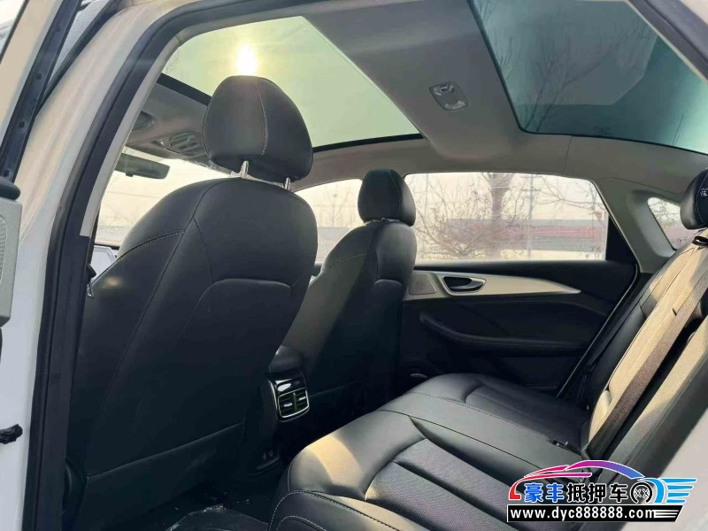 25年荣威i6轿车抵押车出售