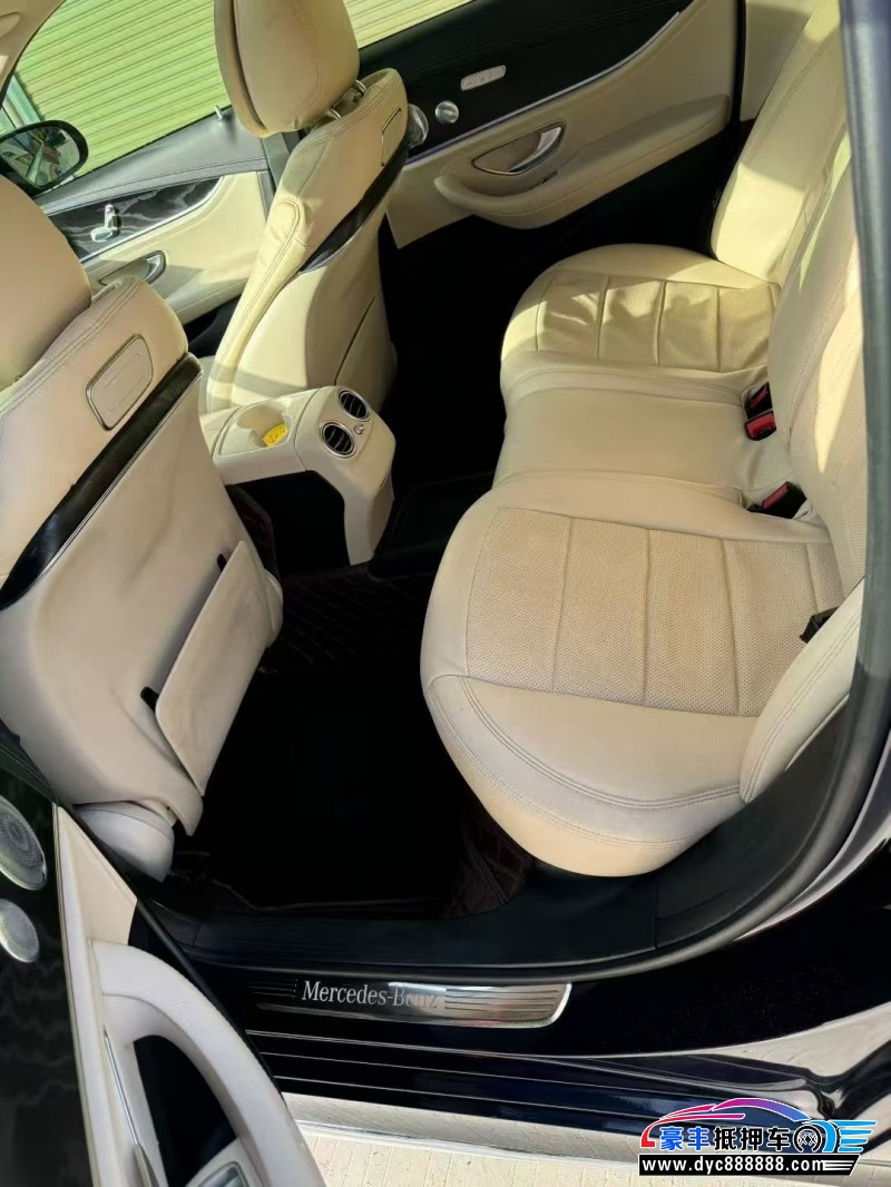 17年奔驰E轿车抵押车出售