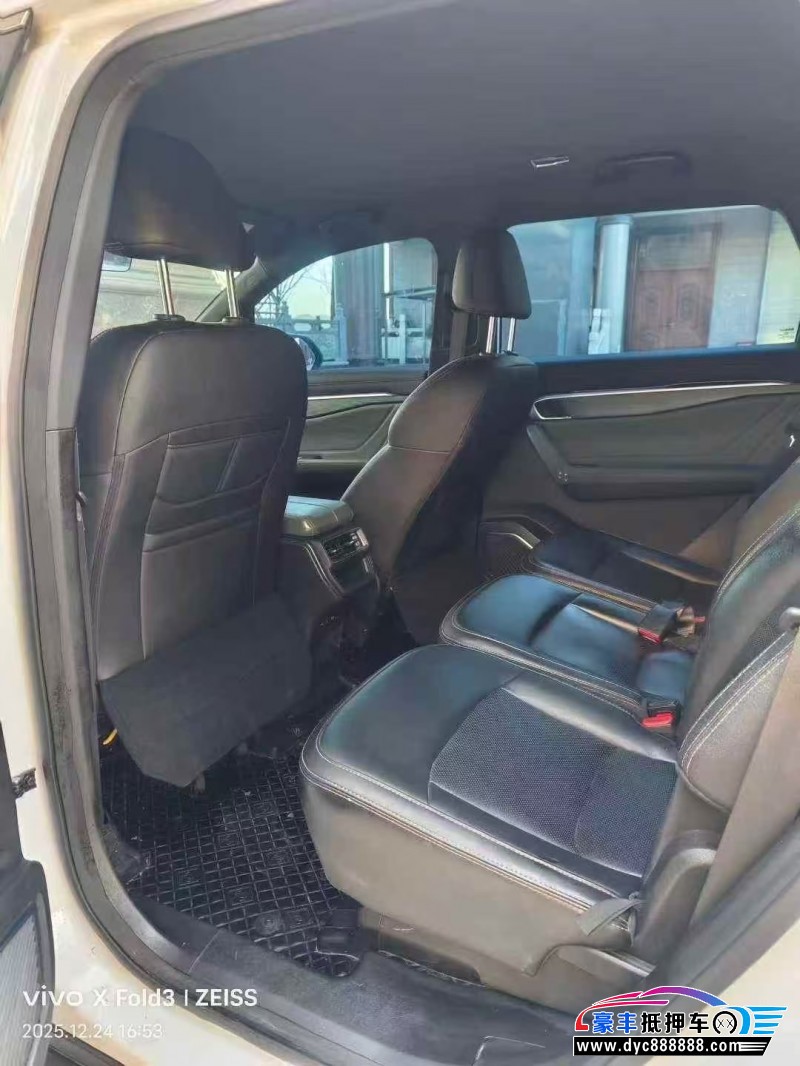 23年吉利帝豪轿车抵押车出售