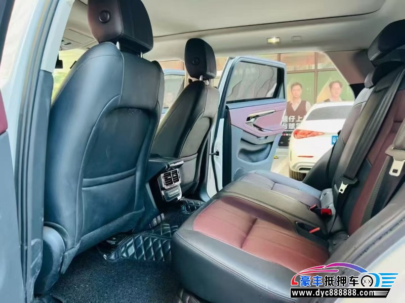 22年路虎揽胜极光轿车抵押车出售