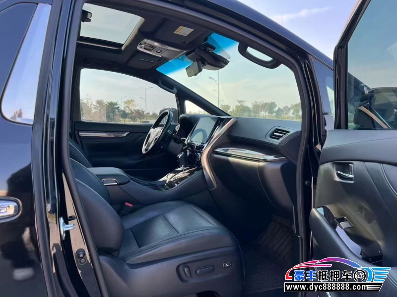 22年丰田埃尔法轿车抵押车出售