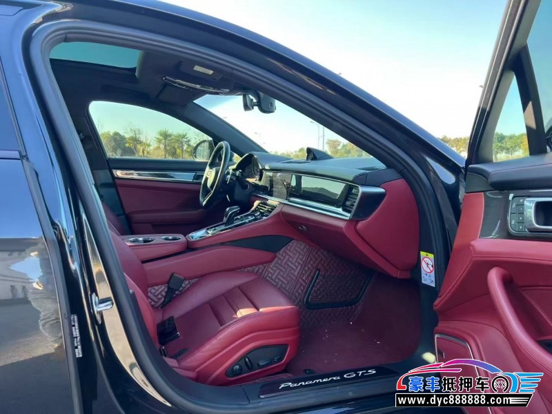 22年保时捷帕纳梅拉轿车抵押车出售