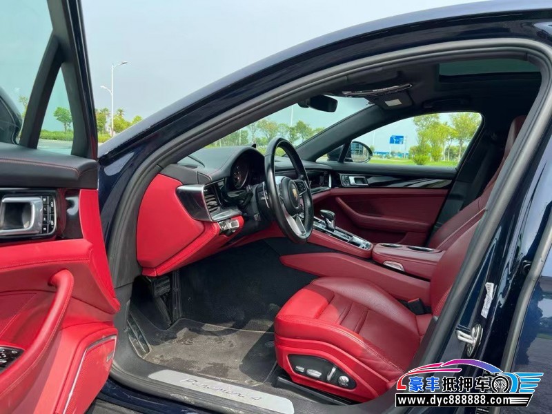 20年保时捷帕纳梅拉轿车抵押车出售