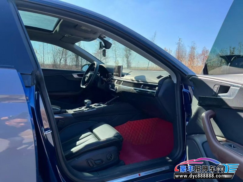 17年奥迪A5轿车抵押车出售