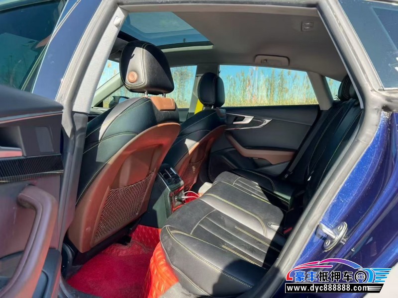 17年奥迪A5轿车抵押车出售