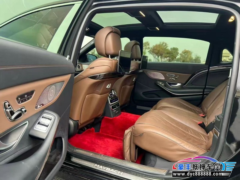 19年奔驰迈巴赫S级轿车抵押车出售