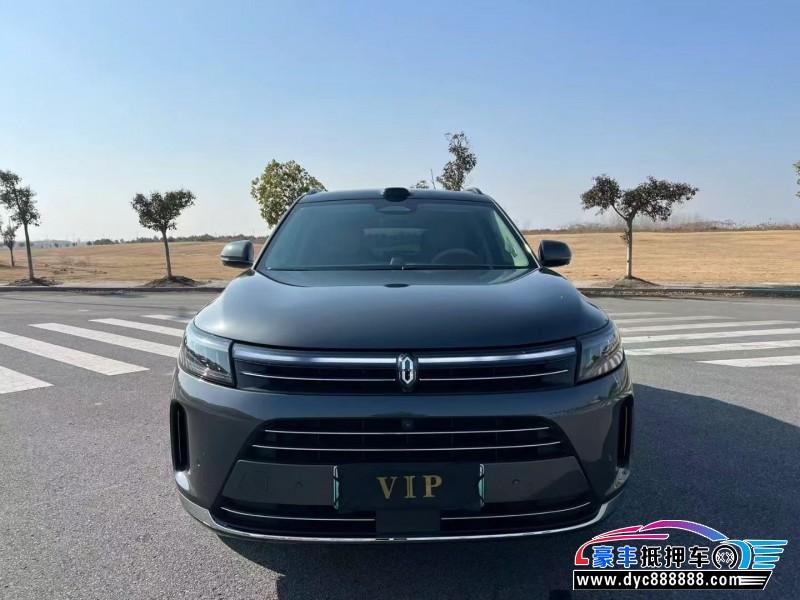 抵押车出售24年华为问界轿车