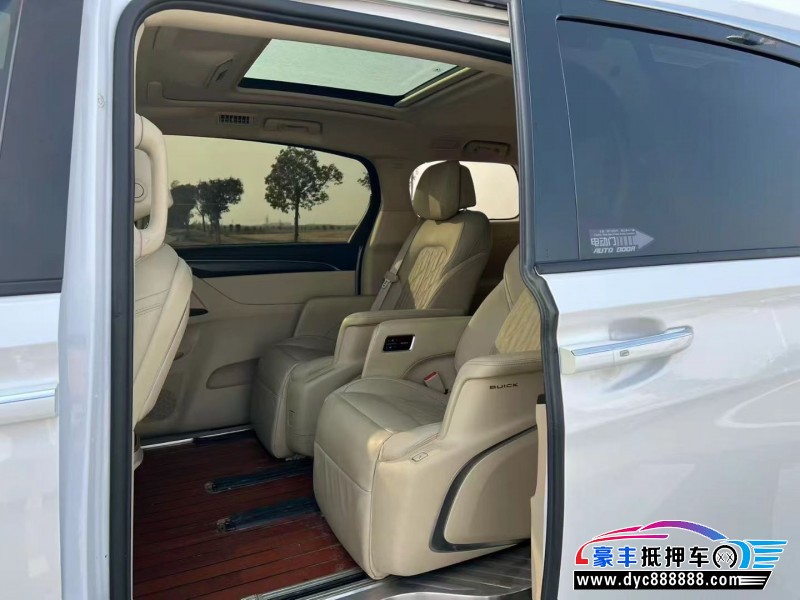 21年别克GL8轿车抵押车出售