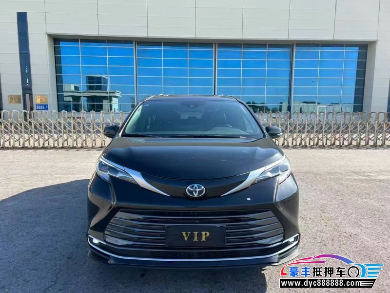 23年丰田塞纳轿车