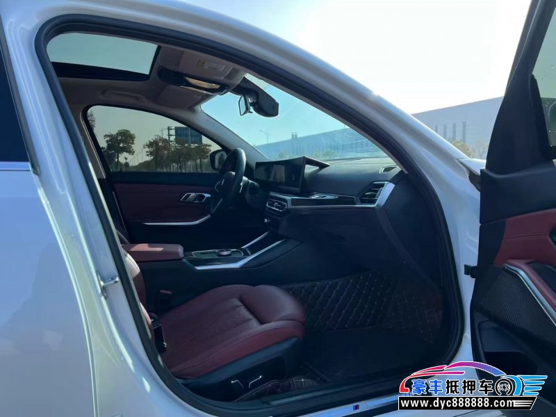 24年宝马3系轿车抵押车出售