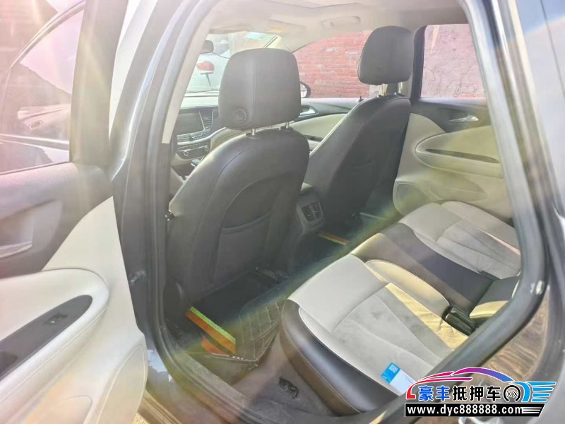 16年别克威朗轿车抵押车出售