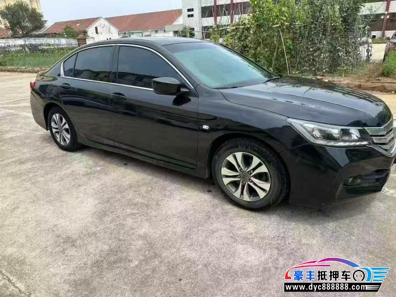 14年本田雅阁轿车抵押车出售