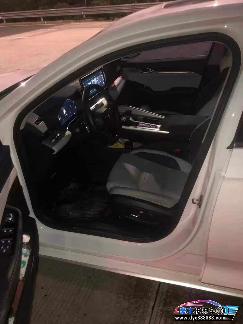 22年吉利星瑞轿车抵押车出售