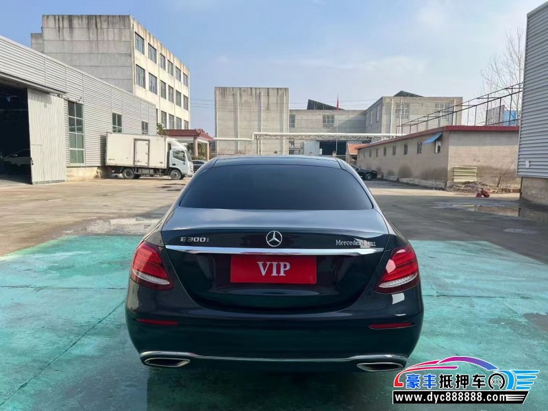 19年奔驰E轿车抵押车出售