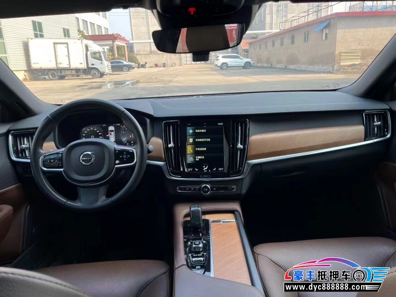 21年沃尔沃S90轿车抵押车出售