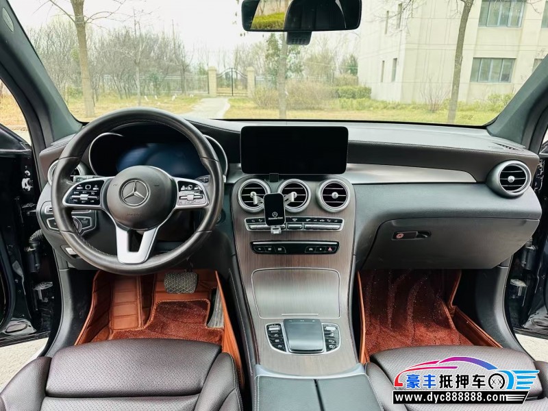 21年奔驰GLC轿车抵押车出售