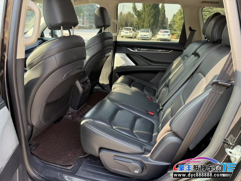 18年上汽大通D90轿车抵押车出售