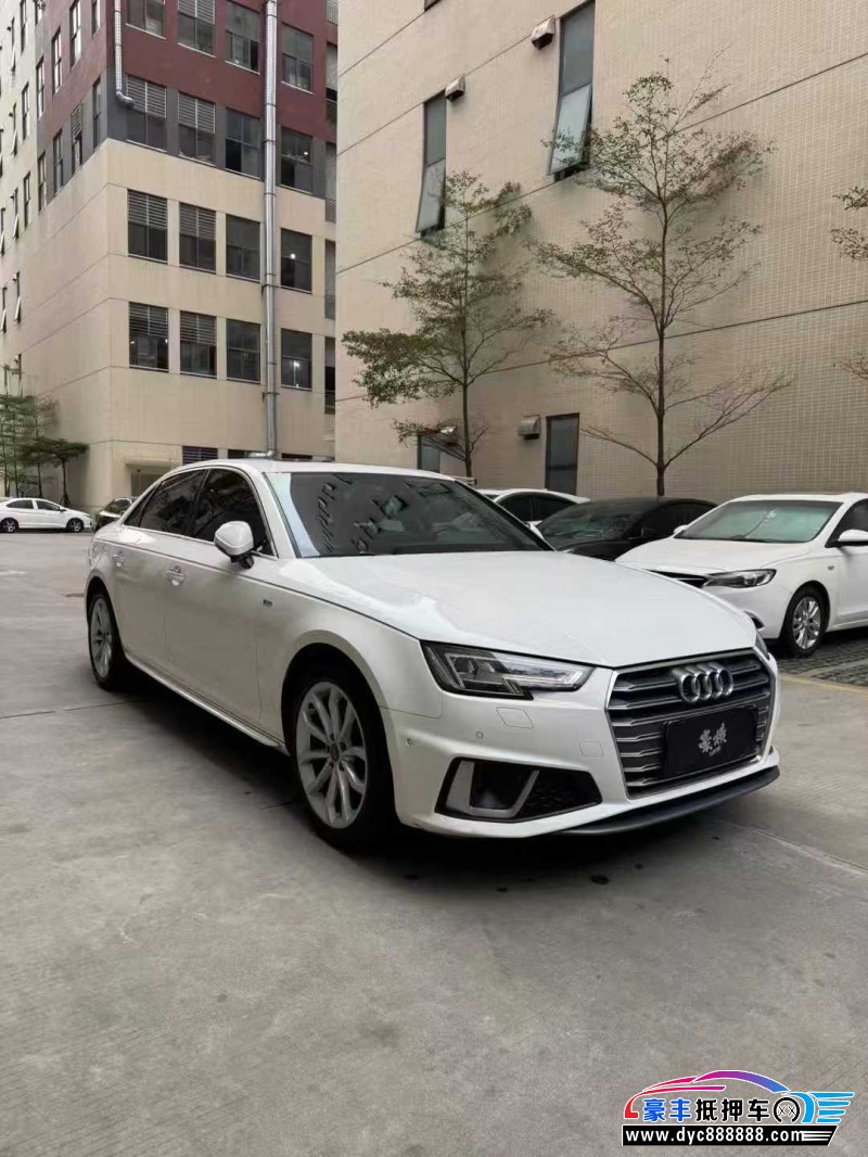 18年奥迪A4L轿车抵押车出售