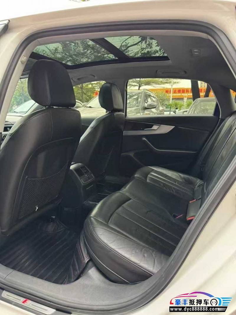 18年奥迪A4L轿车抵押车出售