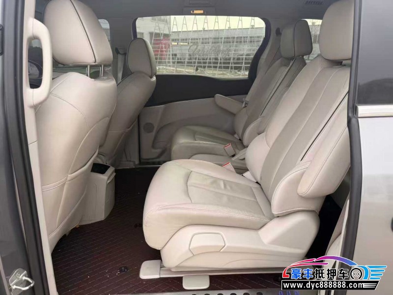 21年别克GL8轿车抵押车出售