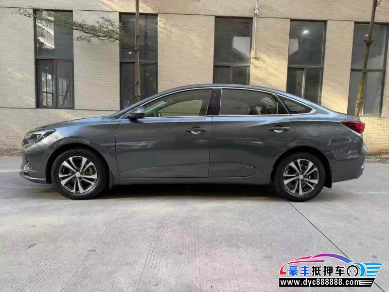 21年长安逸动轿车抵押车出售