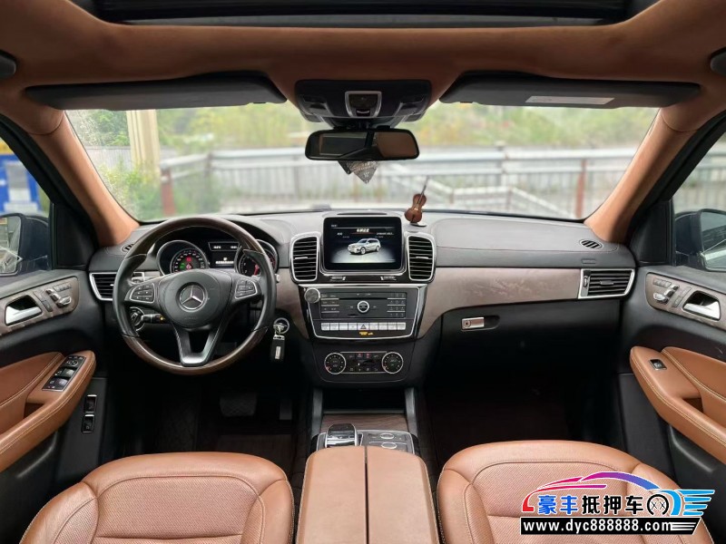 19年奔驰GLS轿车抵押车出售