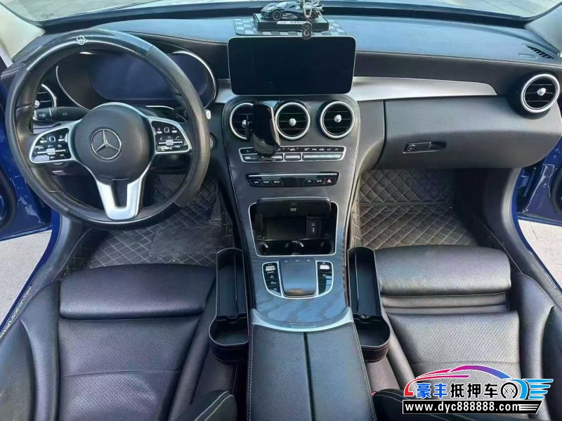 19年奔驰C轿车抵押车出售