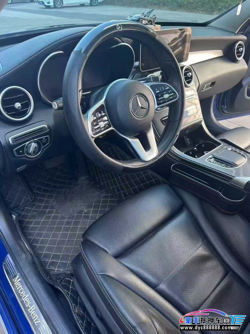 19年奔驰C轿车抵押车出售