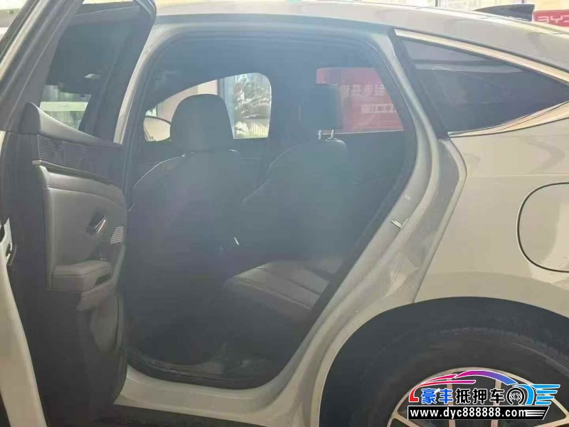 25年比亚迪秦轿车抵押车出售