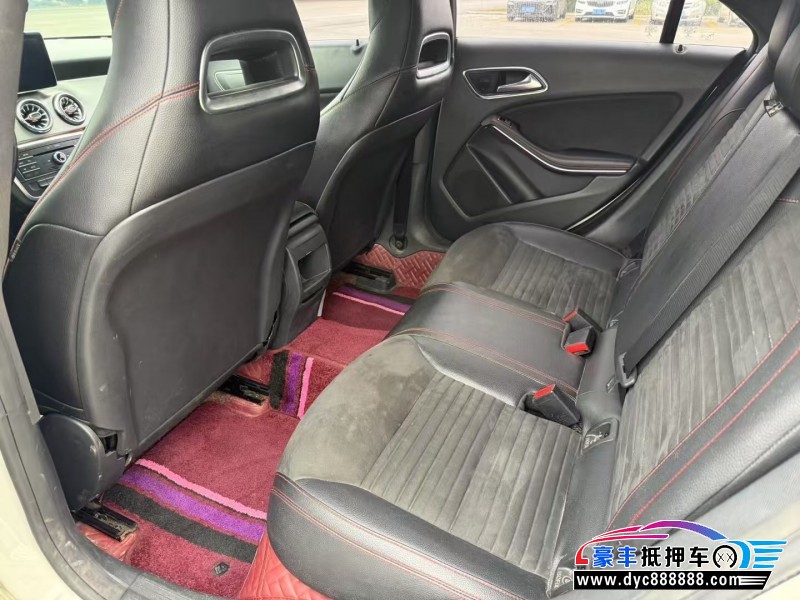 16年奔驰CLA轿车抵押车出售