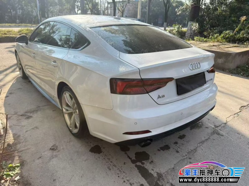 20年奥迪A5轿车抵押车出售
