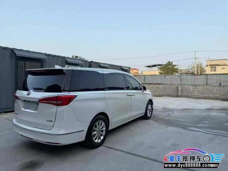 19年别克GL8轿车抵押车出售