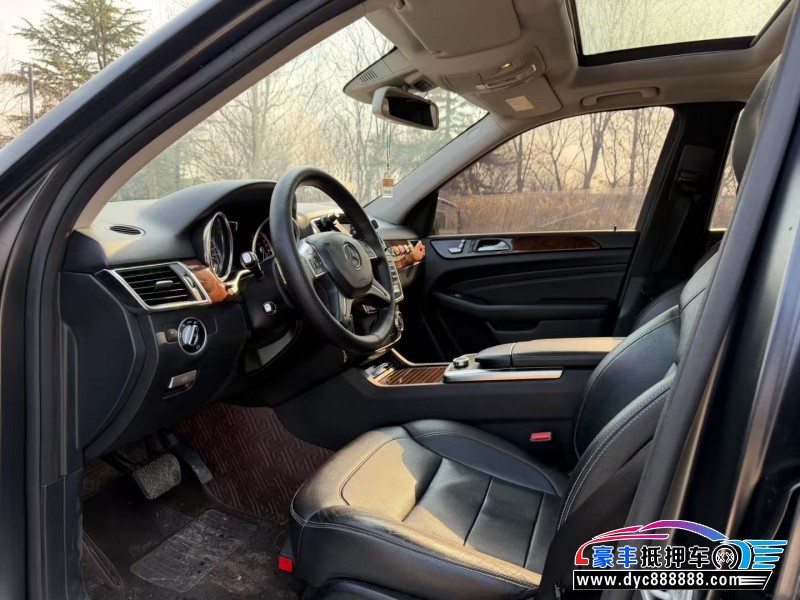 14年奔驰ML轿车抵押车出售