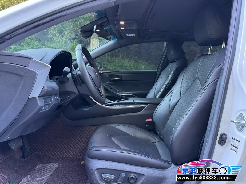 22年丰田亚洲龙轿车抵押车出售