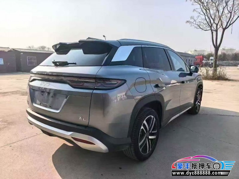 25年比亚迪宋轿车抵押车出售