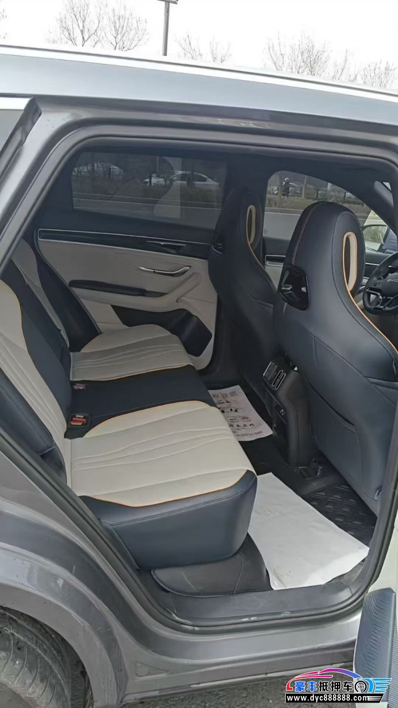 24年比亚迪宋轿车抵押车出售