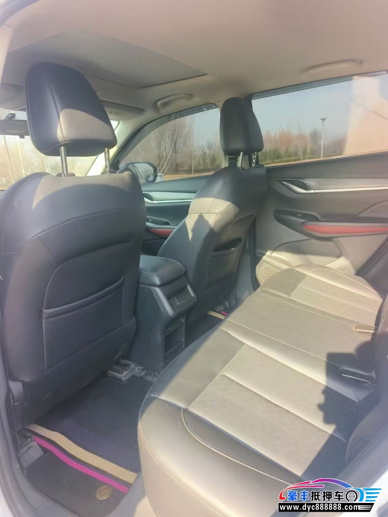 20年长安长安CS55轿车抵押车出售