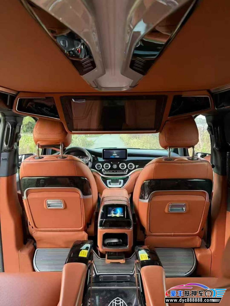 23年奔驰威霆轿车抵押车出售