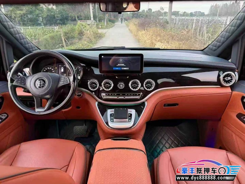 23年奔驰威霆轿车抵押车出售