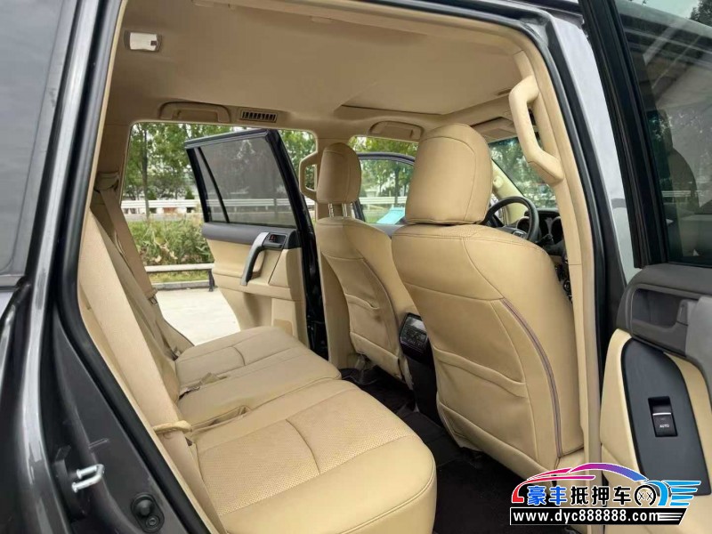 18年丰田普拉多（霸道）轿车抵押车出售