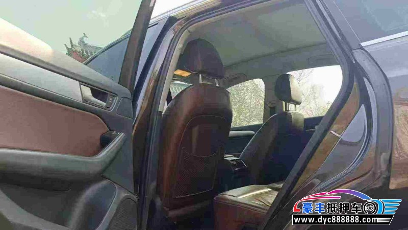 15年奥迪Q5SUV抵押车出售