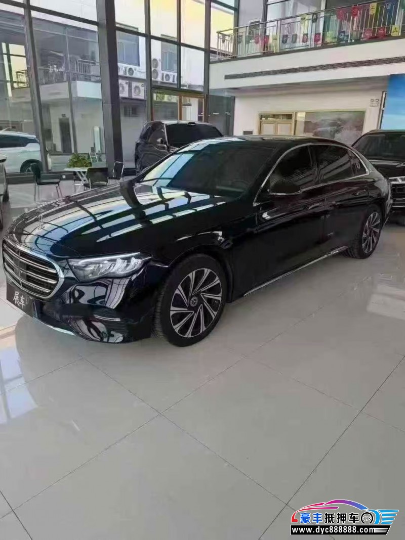 25年奔驰E轿车抵押车出售